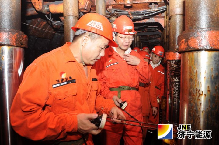 李合军到鹿洼煤矿检查指导工作