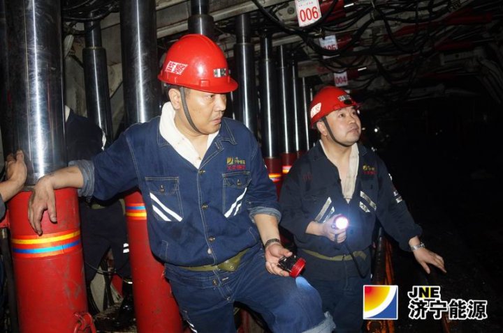 张广宇在义桥煤矿检查指导工作时强调：同心协力 步调一致 打赢扭亏增盈的翻身仗