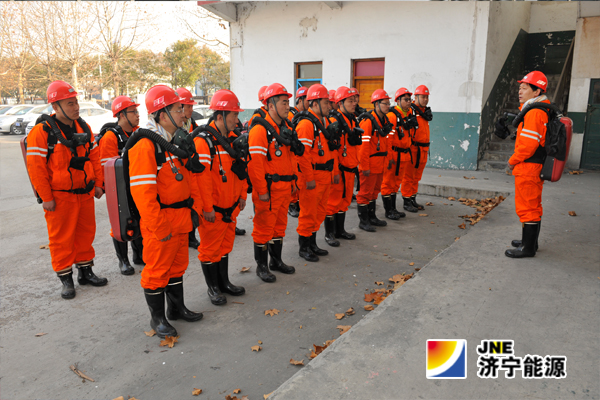 运河矿举行兼职救护队模拟实战技能训练活动