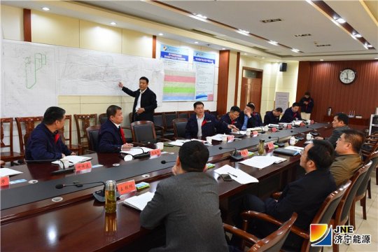 丰家雷一行到安居煤矿、霄云煤矿调研指导工作