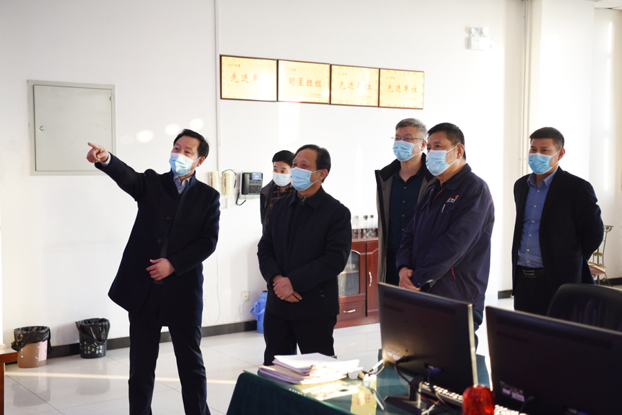 1610789004819194.jpg 2021年1月15日,刘奎军到金桥煤矿督导安全生产工作(孙欢 摄) (1).jpg