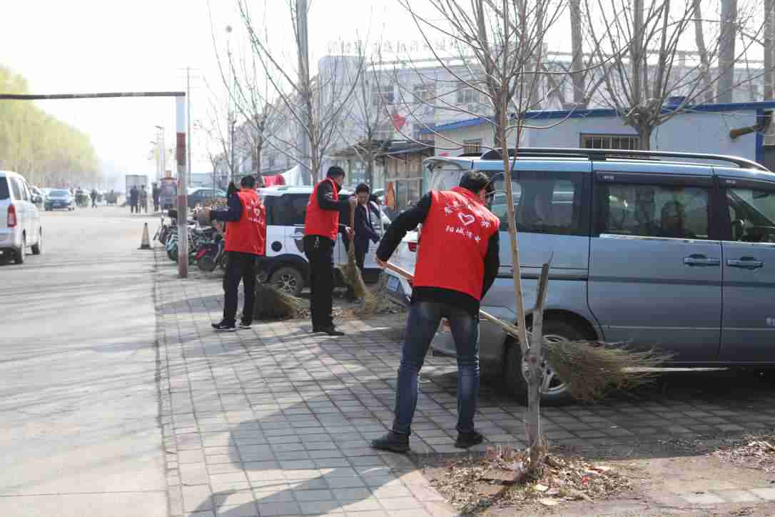 阳城煤电：开展“擦亮阳城 美化家园”主题志愿者活动  (3).jpg