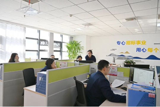 让数据“多跑路”，让投标人“少跑腿” 正则招标打好精心服务牌