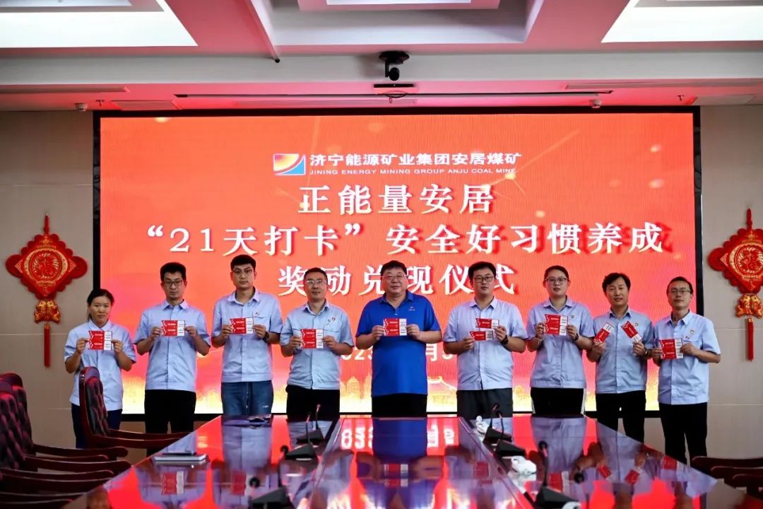 1689121049655648.jpg 640.jpg