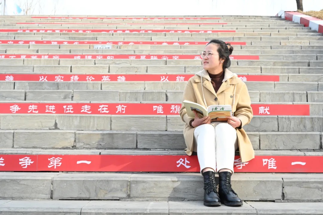 1733801582120437.jpg 露露.jpg