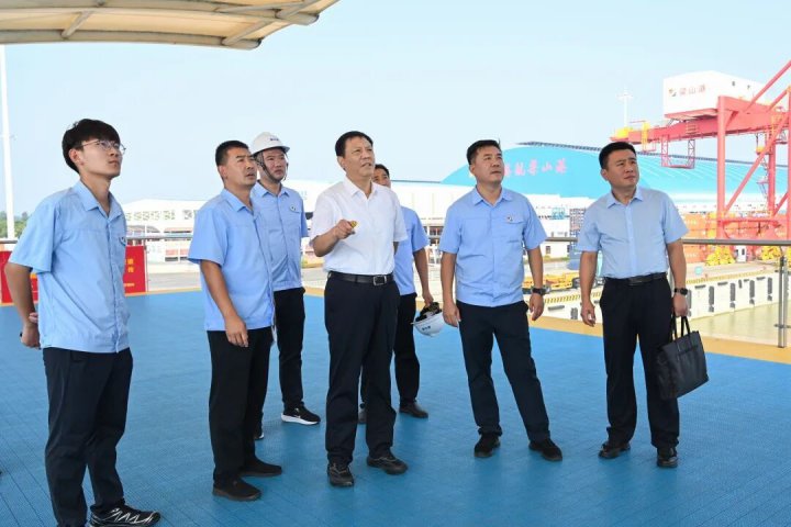 张广宇到梁山港调研指导工作