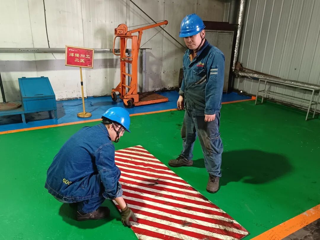 1760314678312798.jpg 01.jpg