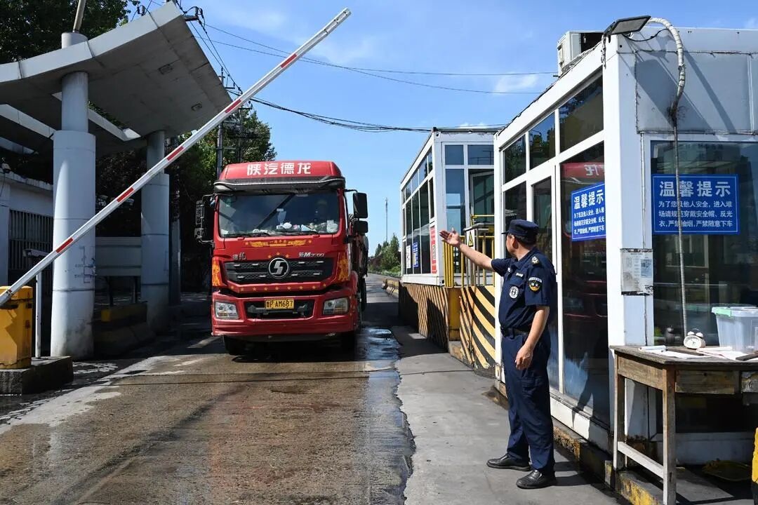 1760836439491724.jpg 02.jpg